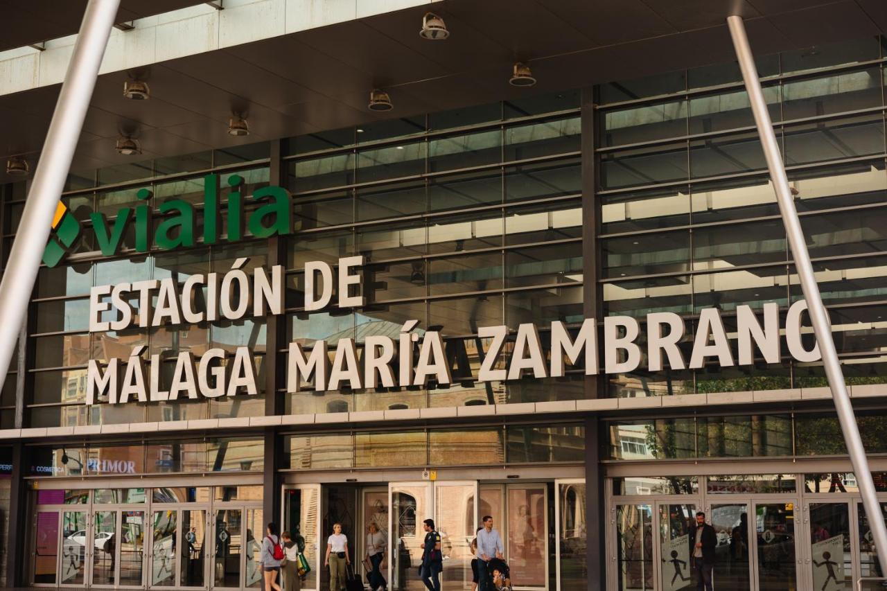 In The Historic Center Of Malaga, Very Close To The Beach And The Ave Train Station, With Private Parking Eksteriør billede
