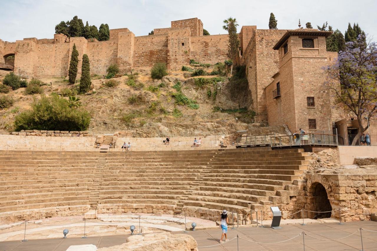In The Historic Center Of Malaga, Very Close To The Beach And The Ave Train Station, With Private Parking Eksteriør billede