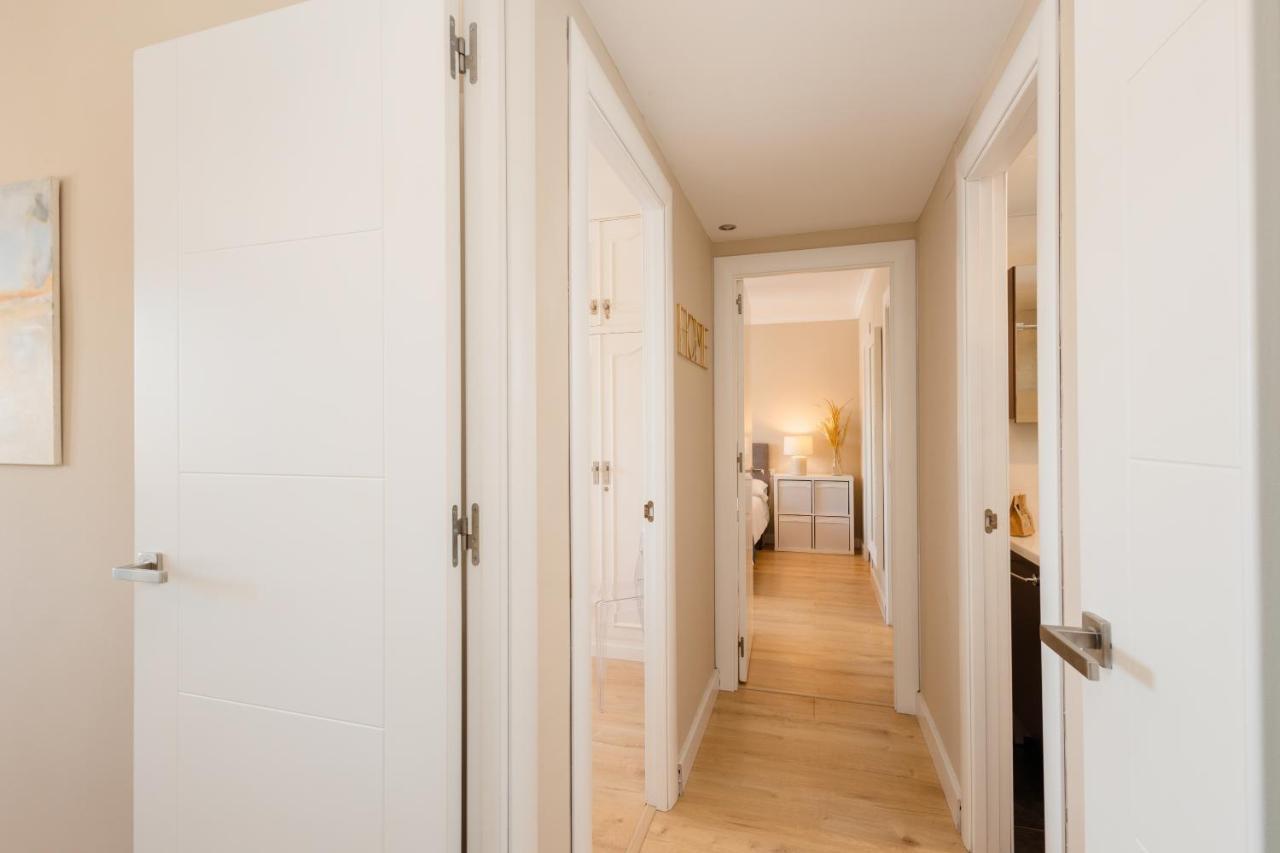 In The Historic Center Of Malaga, Very Close To The Beach And The Ave Train Station, With Private Parking Eksteriør billede