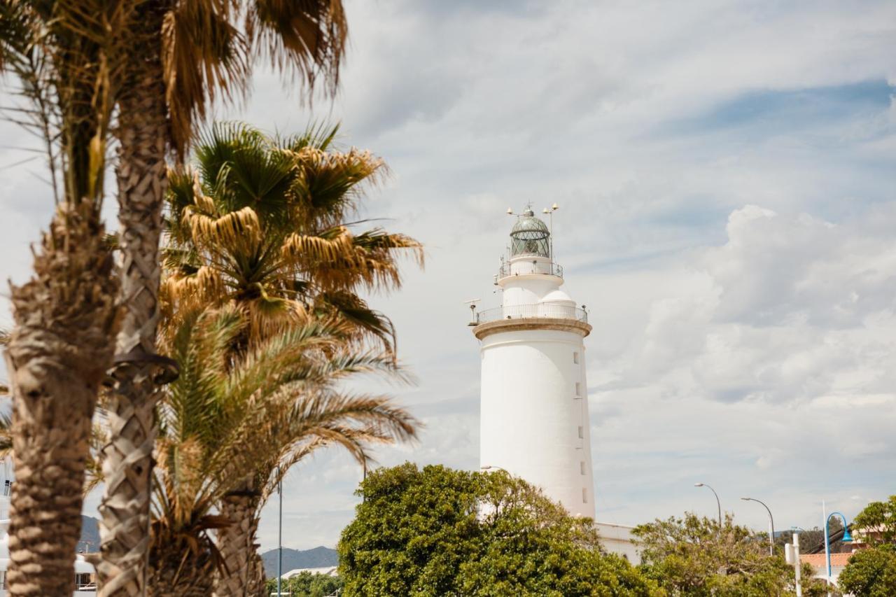 In The Historic Center Of Malaga, Very Close To The Beach And The Ave Train Station, With Private Parking Eksteriør billede