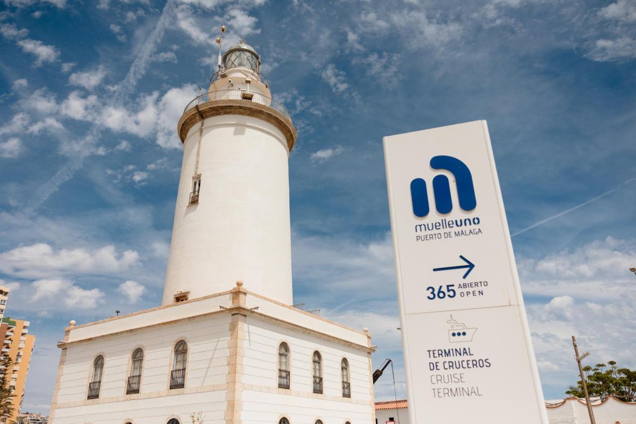 In The Historic Center Of Malaga, Very Close To The Beach And The Ave Train Station, With Private Parking Eksteriør billede