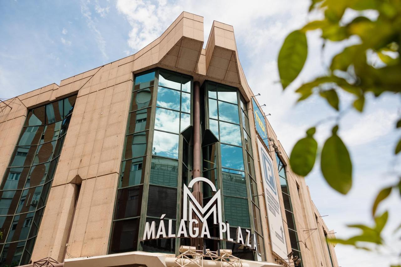 In The Historic Center Of Malaga, Very Close To The Beach And The Ave Train Station, With Private Parking Eksteriør billede